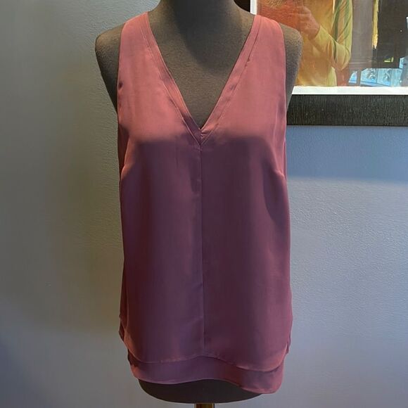 Banana Republic purple fig double layer V front & back neckline sleeveless top. - Picture 1 of 5